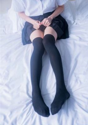 亚洲欧洲在线播放_十万网红美女美酱